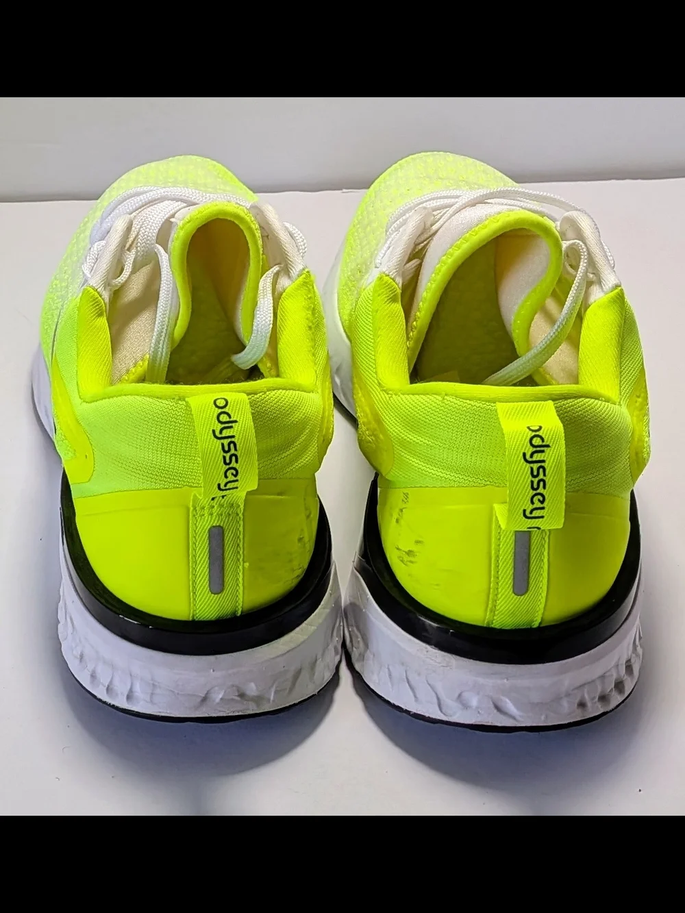 Nike Odyssey React Volt White Black Running Shoes Men’s Size 11.5 - Picture 3 of 6